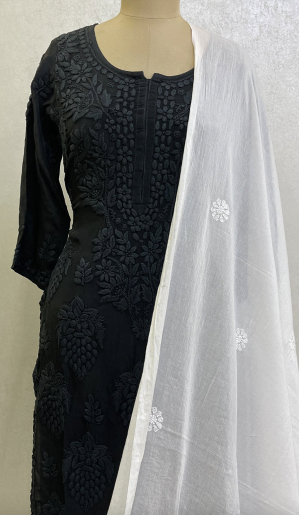 Women's Lucknowi Cotton Chikankari Handcrafted Dupatta - Image 2